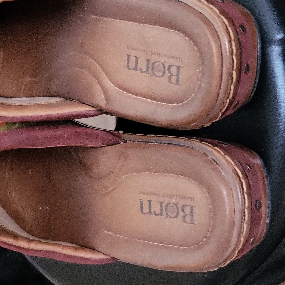 Aztec Style Clogs - Picture 3 of 3